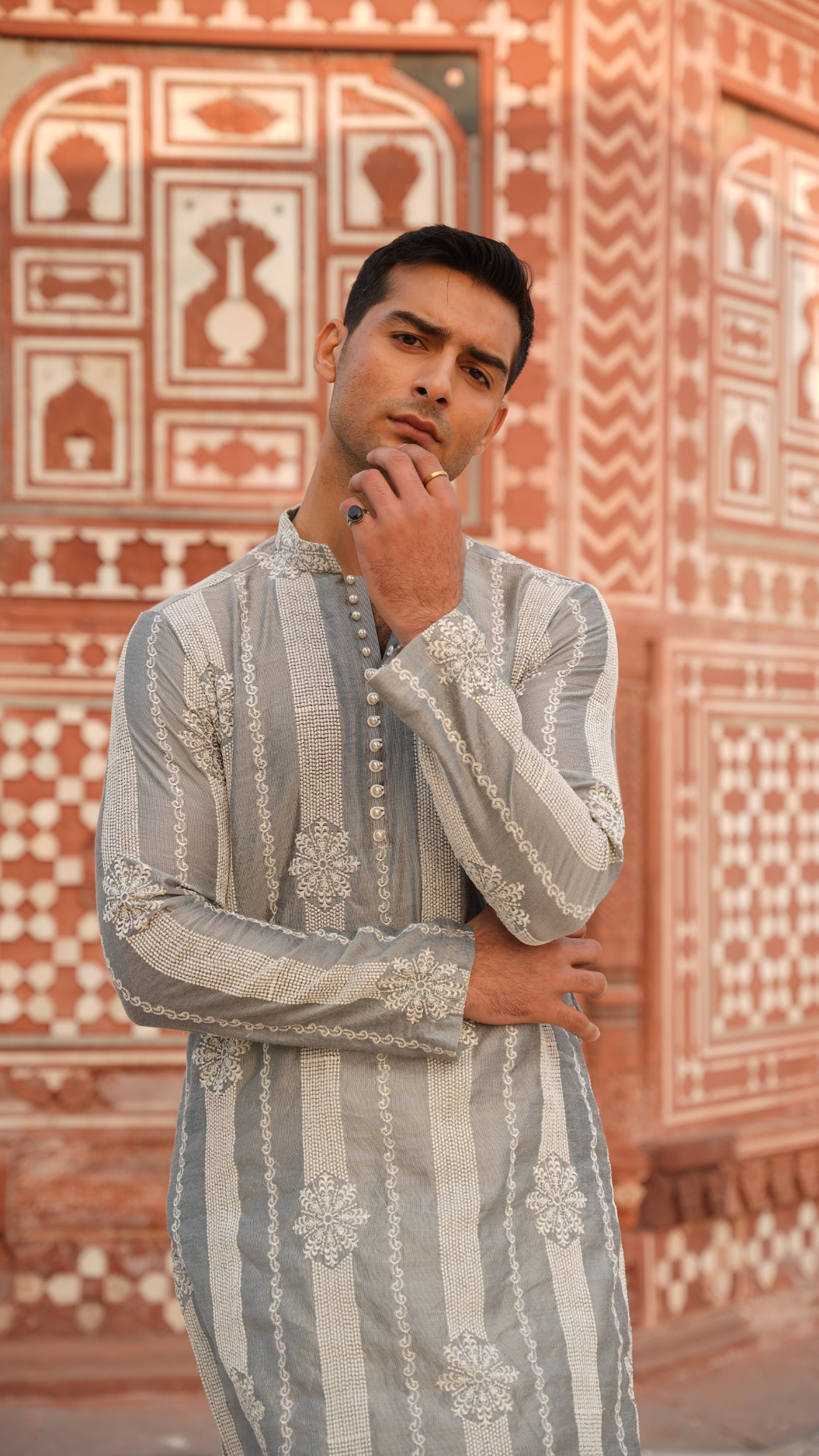 Gray Chikan-Kari Kurta Dress For Men