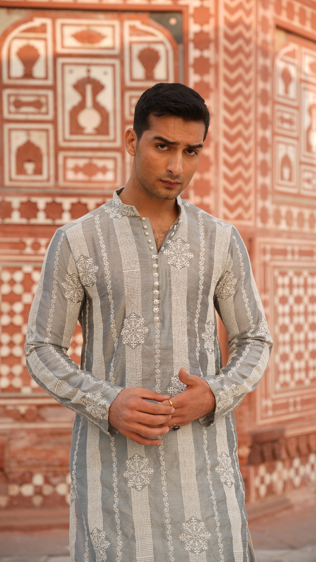 Gray Chikan-Kari Kurta Dress For Men