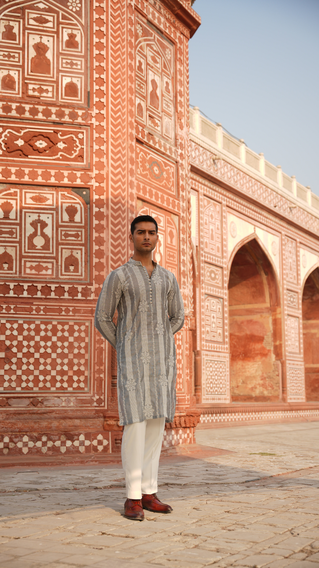 Gray Chikan-Kari Kurta Dress For Men